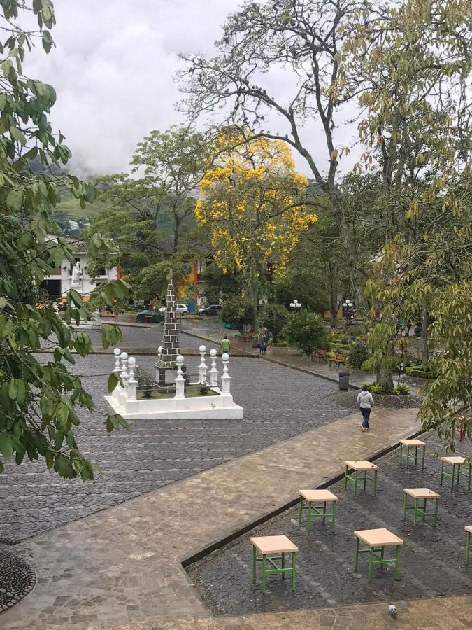 Hospedaje Casa Rosa Jardín Exterior foto